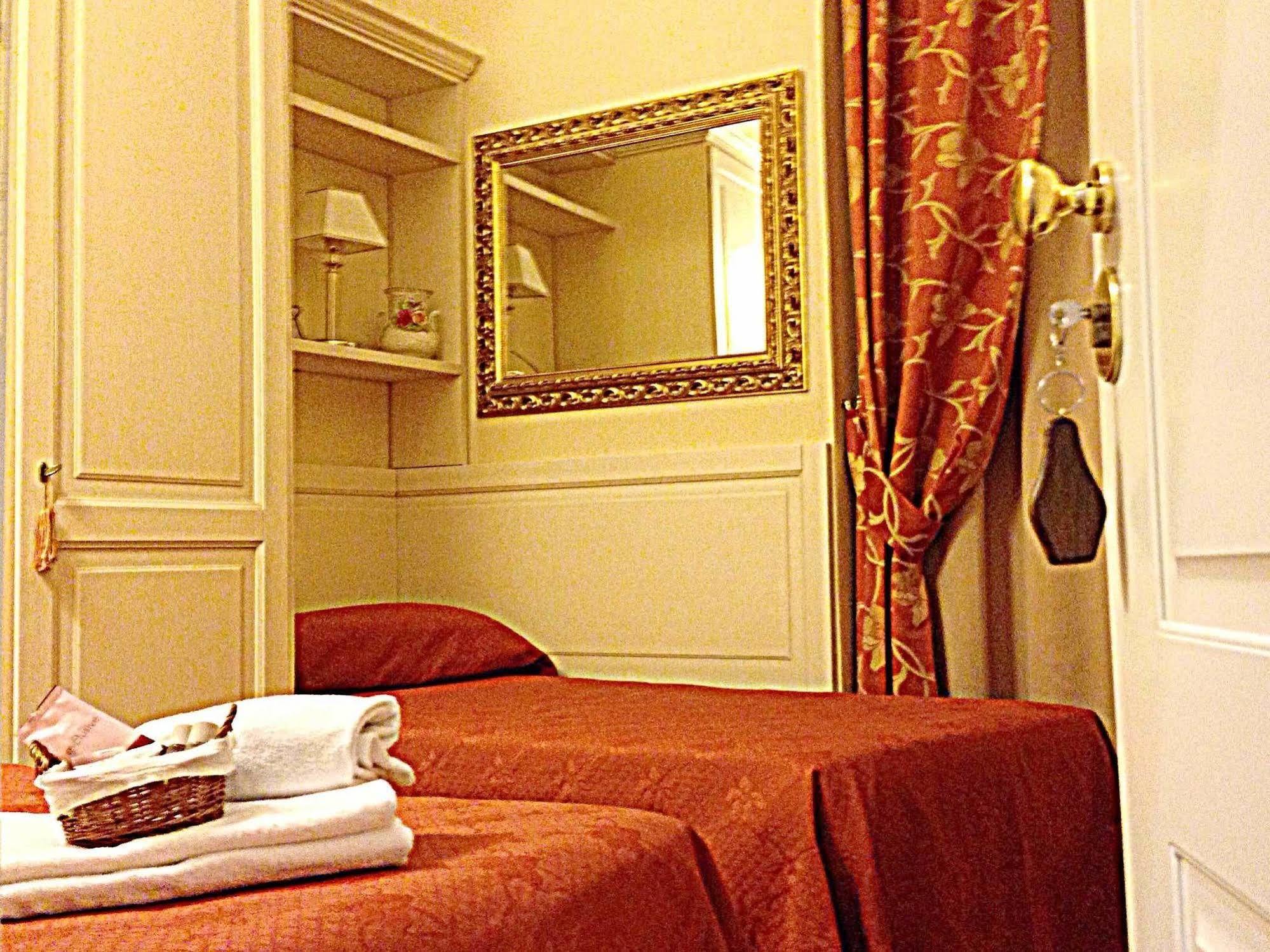 로마 레지덴차 도미치아노 B&B 외부 사진